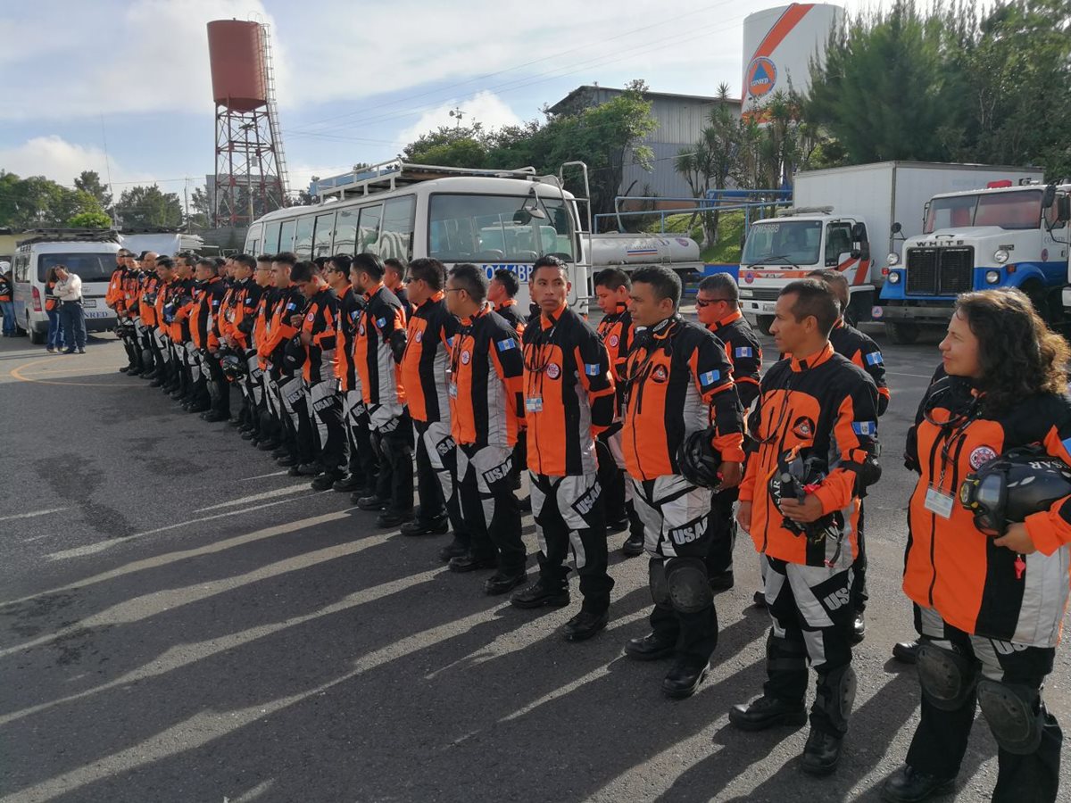 Grupo especializado de Guatemala que apoyará las labores de rescate en México. (Foto Prensa Libre: Conred)