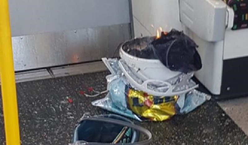 Restos de la bolsa en la que se habría generado la explosión. (Foto Prensa Libre: DPA)