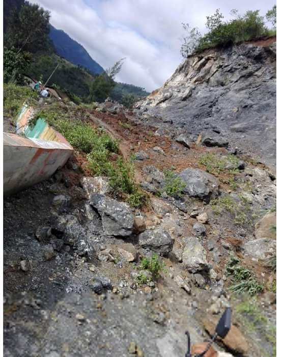 Bloqueado el paso a San Rafael Petzal