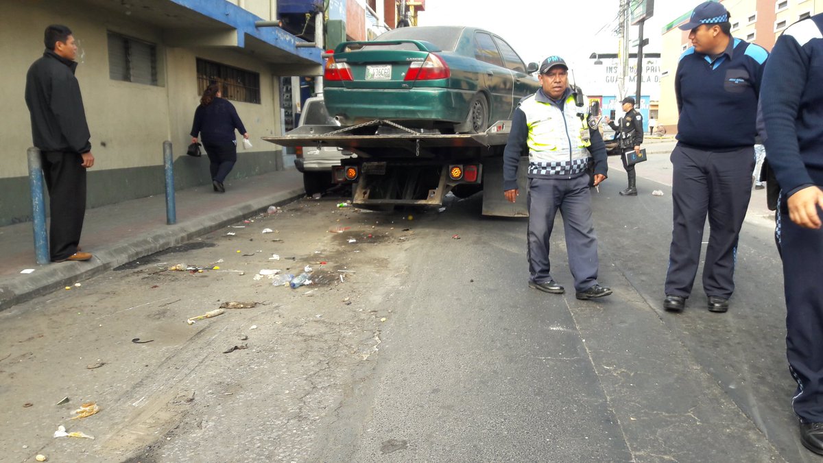 Movilizan carros abandonados 
