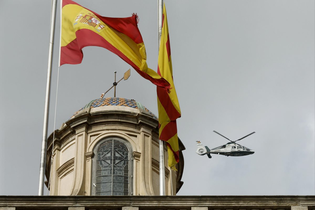 Tensión se vive en España por políticos que están citados a declarar en Madrid. (Foto Prensa Libre: EFE)