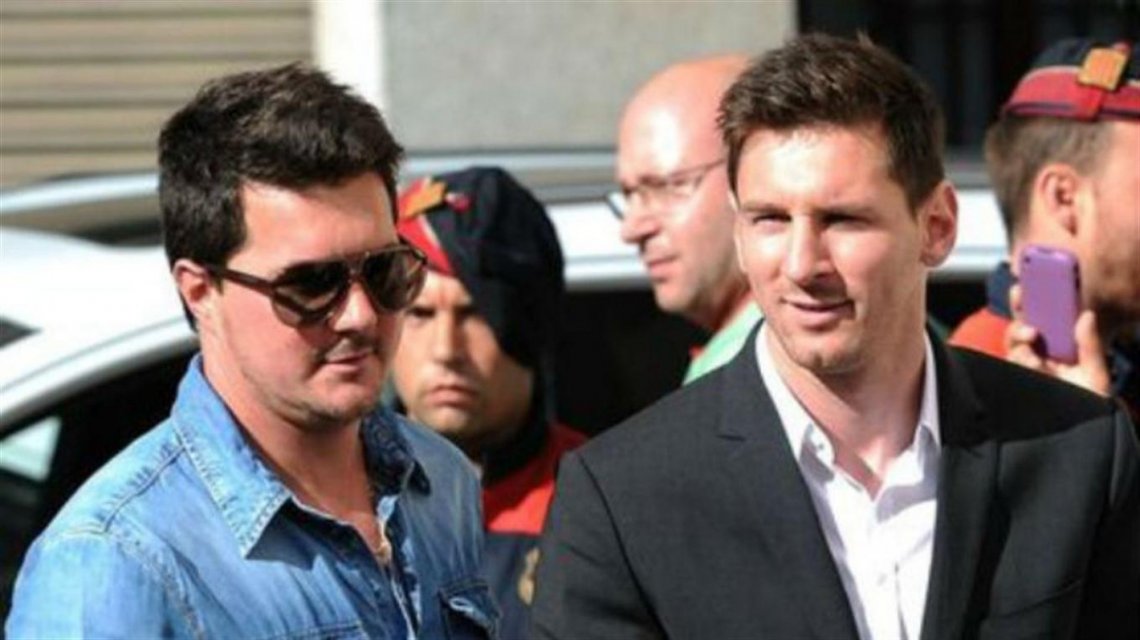 Matías y junto a su hermano Lionel Messi. (Foto Prensa Libre: DPA)