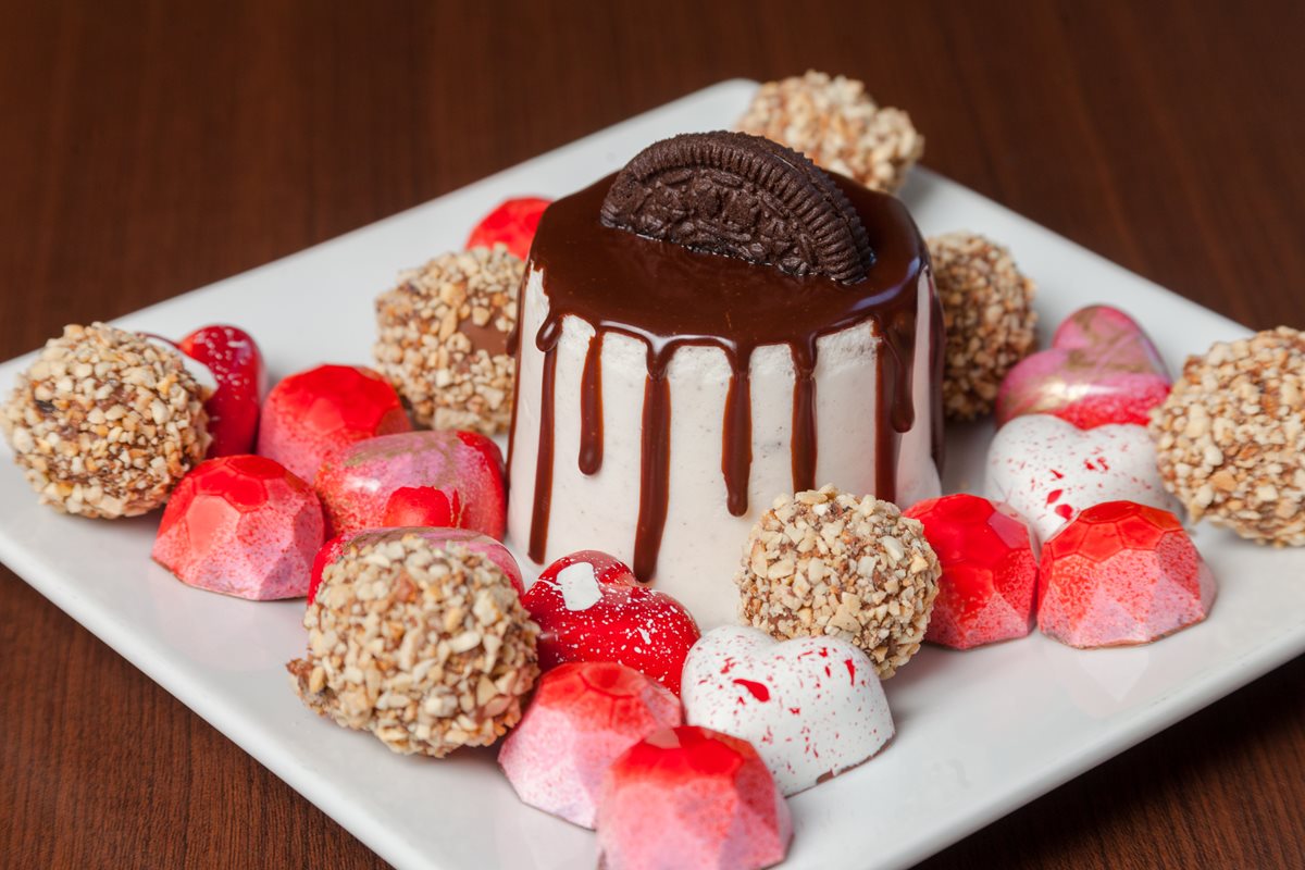 Sorprenda a su familia, amigos o pareja con un mousse de galleta y trufas de ron. (Foto Prensa Libre: Juan Diego González).