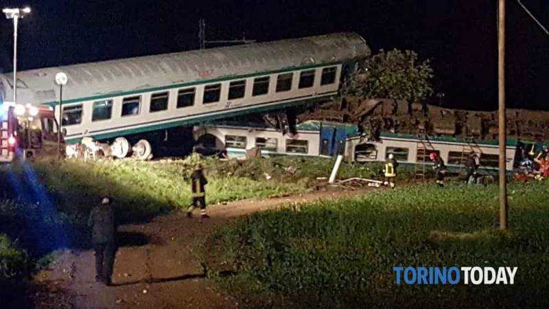 Al menos dos muertos y 20 heridos en un accidente de tren en Italia