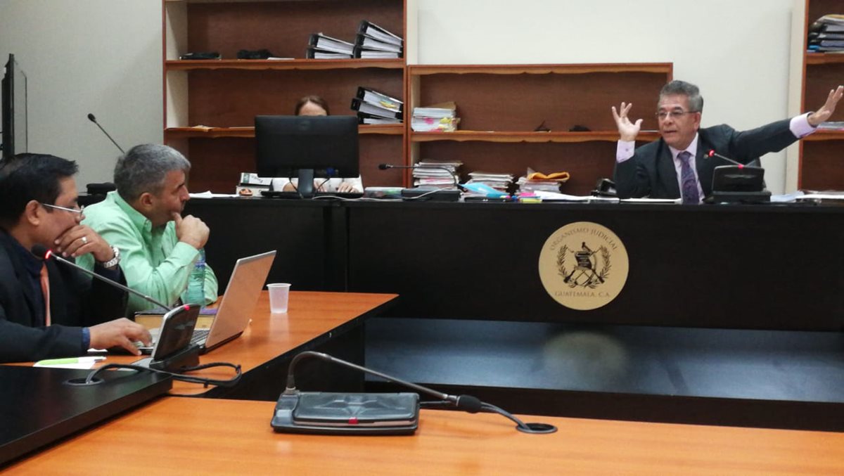 El juez Miguel Ángel Gálvez celebra la audiencia de primera declaración de Érick Melgar Padilla. (Foto Prensa Libre: Érick Ávila)
