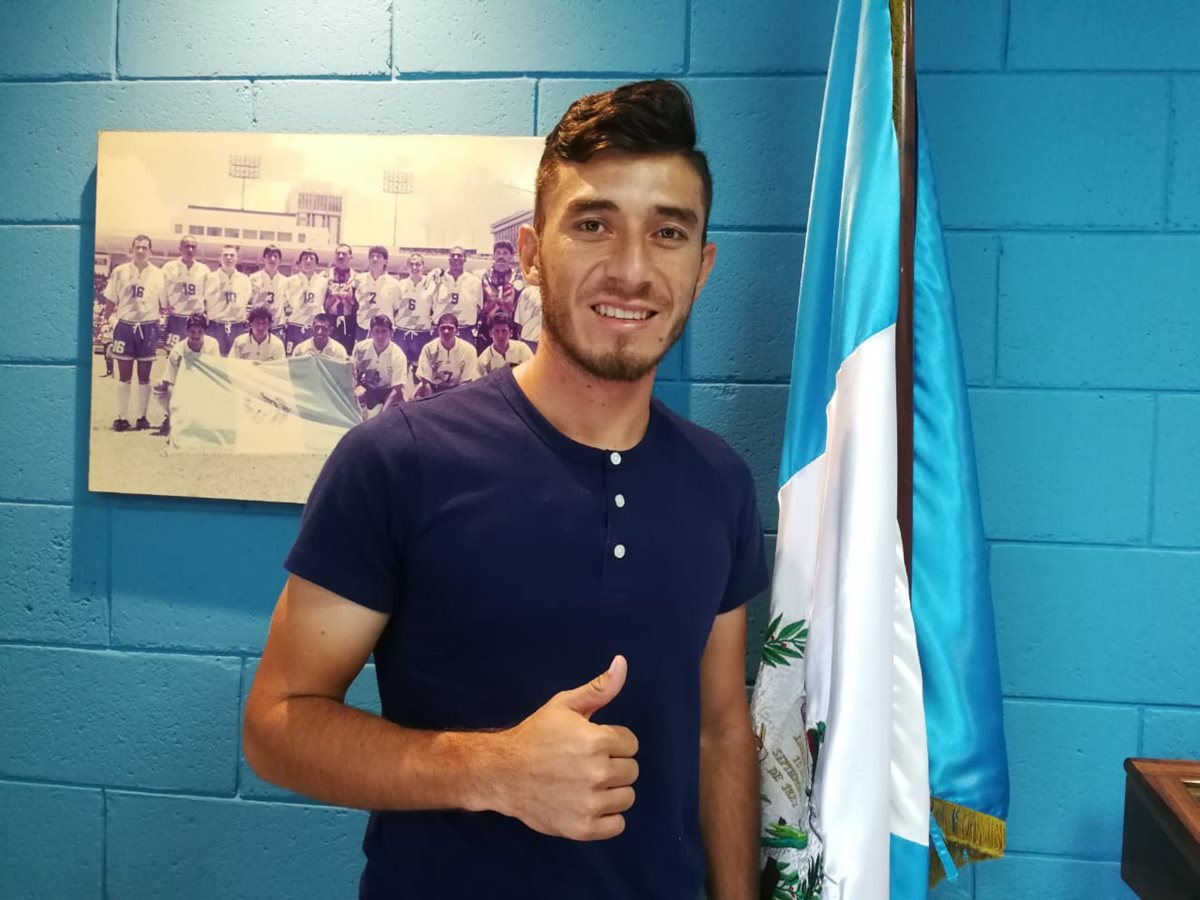 Wilson Pineda es uno de los jugadores consentidos del técnico guatemalteco Wálter Claverí. (Foto Prensa Libre: Francisco Sánchez)