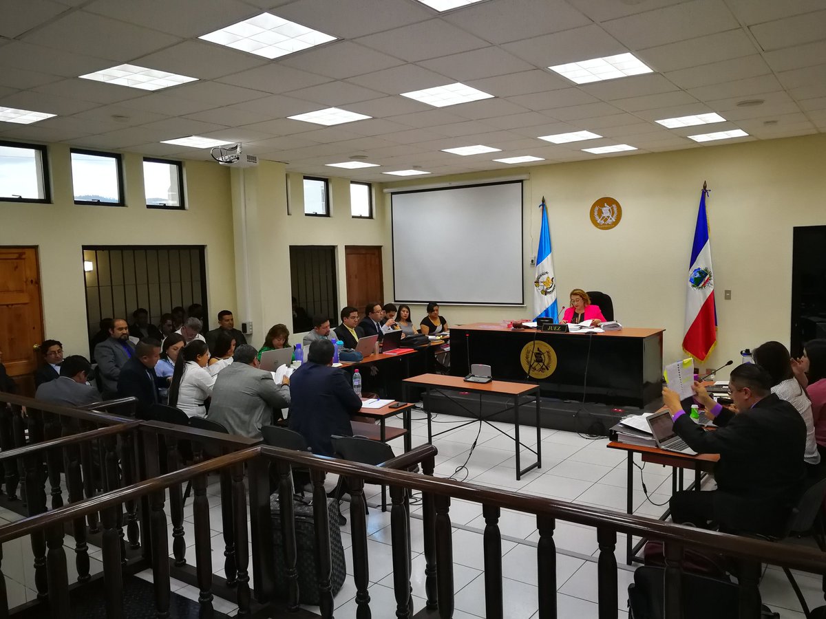 Reproducen audio del colaborador eficaz del caso corrupción en Xela en el Juzgado de Mayor Riesgo de Quetzaltenango. (Foto Prensa Libre: Mynor Toc)