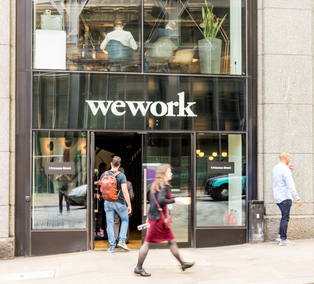 Según la creencia popular, cuando la economía se vaya a pique, los clientes de WeWork —muchos de los cuales son empresas emergentes y podrían ser los más vulnerables— simplemente se irán. (Foto Prensa Libre: Shutterstock)