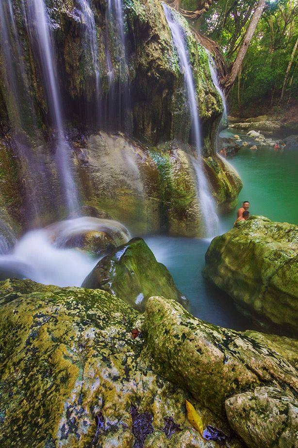 Cascada de agua termal en la Finca El Paraíso, en el Estor, Izabal. (Foto Prensa Libre: Gómez GT)