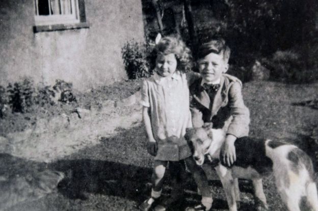 Ann lamenta no tener muchos recuerdos de su hermano. ANN KEAR