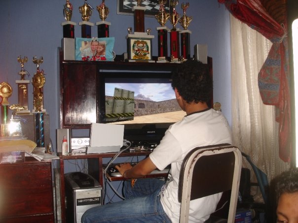 Desde niño uno de sus pasatiempos favoritos eran los videojuegos. (Foto Prensa Libre: Cortesía)