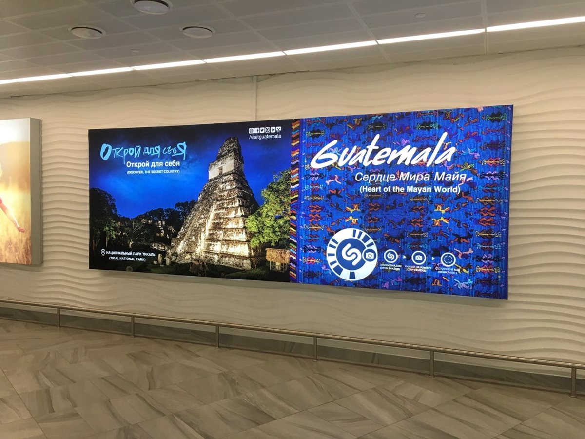 Publicidad de los destinos turísticos de Guatemala en el Aeropuerto de Kaliningrado, Rusia, según fotografía proporcionada por el Inguat para mostrar como es la campaña en varias ciudades de Rusia para atraer turistas al país. (Foto, Prensa Libre: Inguat).