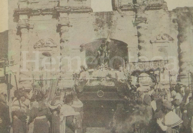 Peregrinación de Jesús de Candelaria a las ruinas de su antiguo templo en la Antigua Guatemala en 1963 por su IV Centenario. (Foto: Hemeroteca PL)