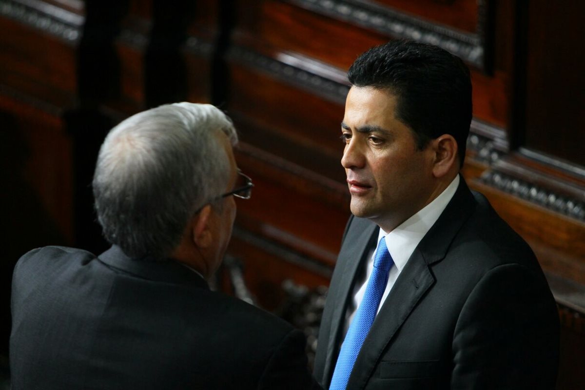 Óscar Chinchilla, a pocos momentos de asumir la presidencia.