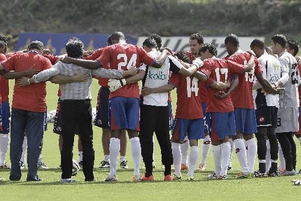 Costa Rica viajó a Estados Unidos para enfrentar dos amistosos (ante Japón e Irlanda), previo al Mundial de Brasil 2014. (Foto Prensa Libre: EFE)