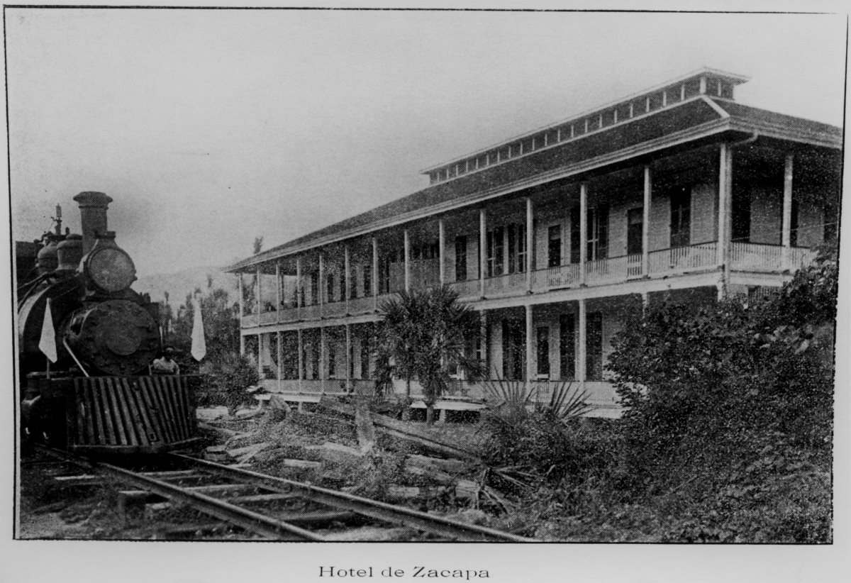 Hotel de Zacapa. Coleccio?n del Ferrocarril Interocea?nico (1898-1908). Muchos comerciantes se hospedaban en e?l. (Foto: Fototeca Guatemala CIRMA)