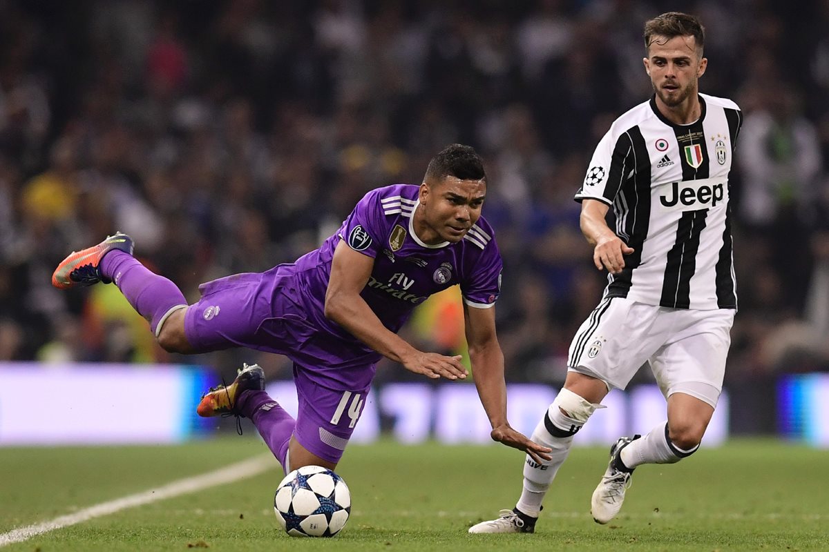 Pjanic no sabe que fue lo que pasó durante el encuentro. (Foto Prensa Libre: AFP)
