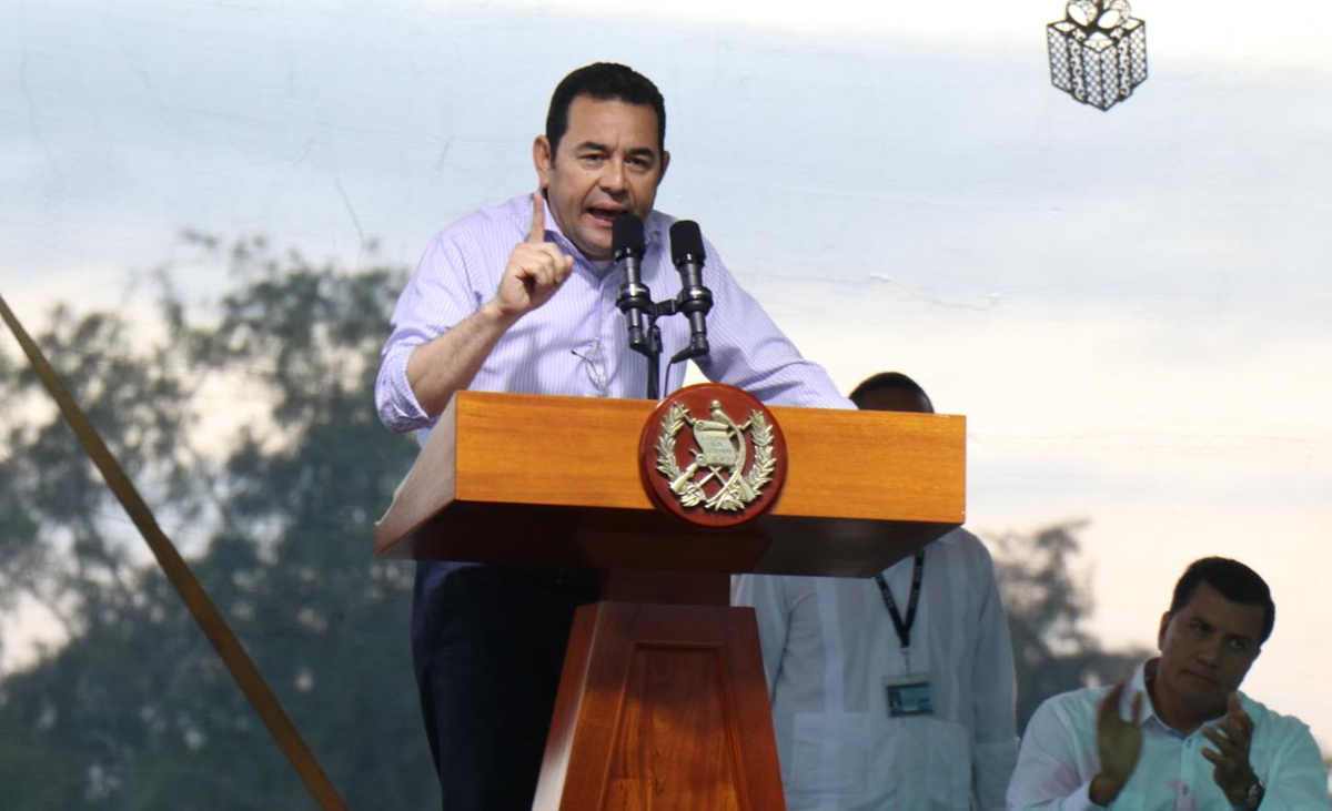 El presidente Jimmy Morales recordó, durante un acto público en Izabal, que es el Ejecutivo quien define la política exterior de Guatemala. (Foto Prensa Libre: Dony Stewart)
