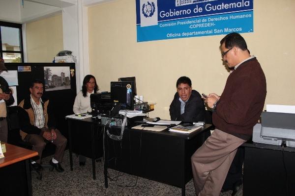 Personal de la PDH  y de la comision presidencial de Derechos Humanos están preocupados por el paredero de Arturo González. (Foto Prensa Libre: Aroldo Marroquín)<br _mce_bogus="1"/>