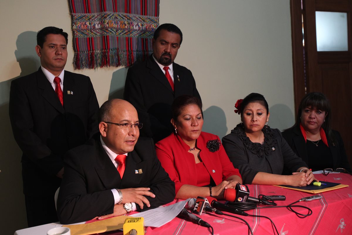 Los diputados Luis Chávez y Mirza Arreaga, presentaron una recusación contra la jueza pesquisidora de sus casos. (Foto Prensa Libre: Hemeroteca PL).