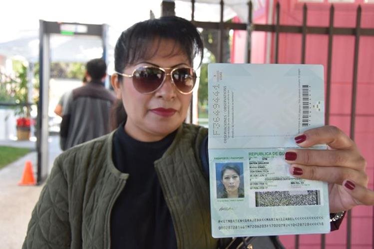 Los guatemaltecos en el extranjero pueden tramitar su pasaporte en los consulados del país. (Foto Prensa Libre: Hemeroteca PL)