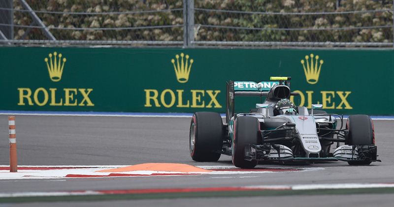 Nico Rosberg buscará el título este domingo en Rusia. (Foto Prensa Libre: AFP)