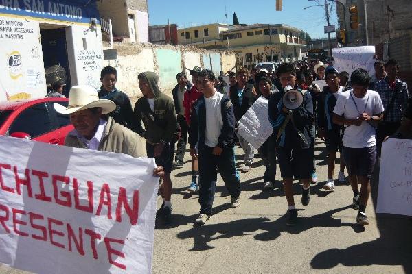 Inconformes, en la  prostesta  de ayer.