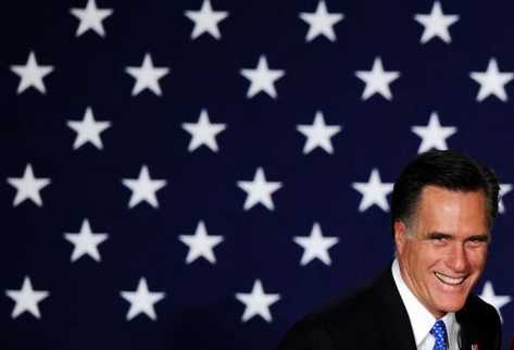 El precandidato presidencial republicano Mitt Romney, ganador por ocho  votos de ventaja del  caucus  de Iowa, en  Des Moines. (Foto Prensa Libre: AFP)