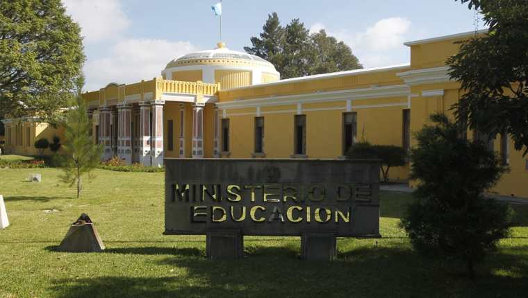 El Ministerio de Eduación tendrá ahora un quinto viceministerio que atenderá la educación extraescolar. (Foto Prensa Libre: Hemeroteca PL)