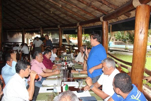 Jefes ediles de Santa Rosa, reunidos  en Oratorio, buscan  fortalecer mancomunidad.
