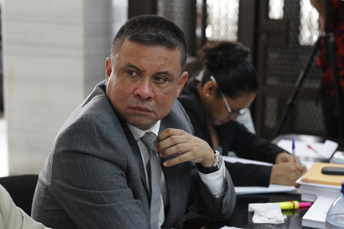Morales Guerra busca que el Juzgado de Mayor Riesgo B le cambie de delito y le otorgue una medida sustitutiva. (Foto Prensa Libre: Paulo Raquec)