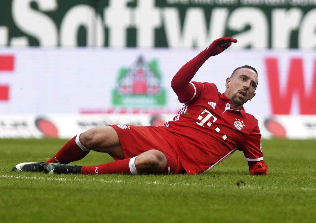 El francés Franck Ribery sufrió una lesión muscular en el muslo derecho durante el entrenamiento del Bayern y puede causar baja durante varias semanas. (Foto Prensa Libre: AFP)