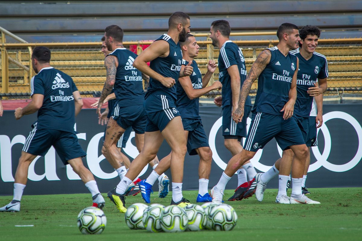 Los jugadores del Real Madrid, durante la práctica de este jueves, en Miami. (Foto Prensa Libre: EFE)
