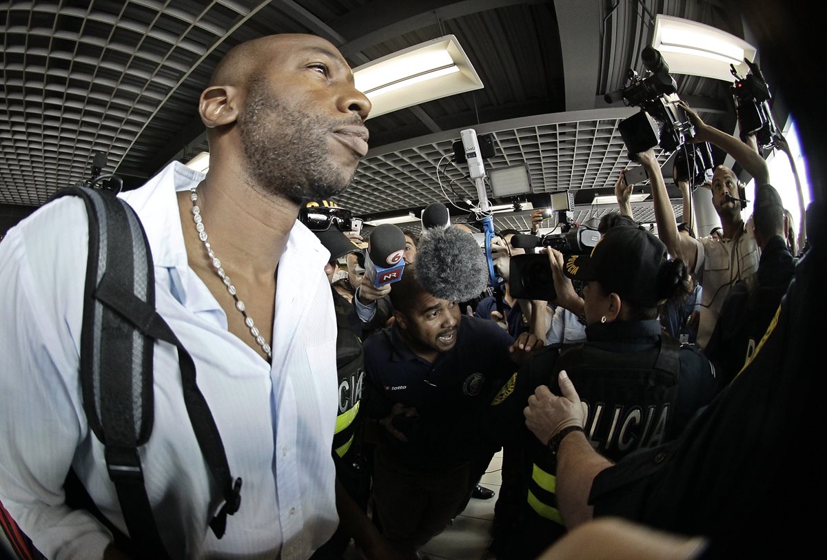 Paulo César Wanchope fue cuestionado por los medios a su llegada a Costa Rica. (Foto Prensa Libre: EFE)