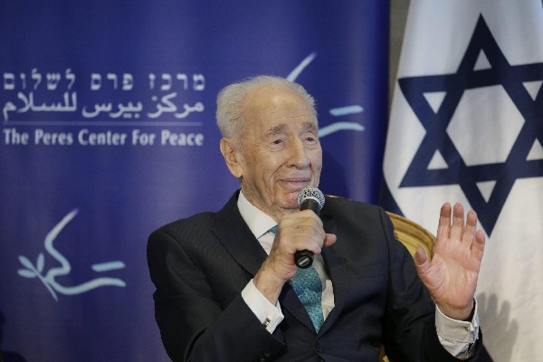 Shimon Peres participa en un evento en el Centro Peres por la Paz en Jaffa, Israel. (Foto Prensa Libre: EFE)