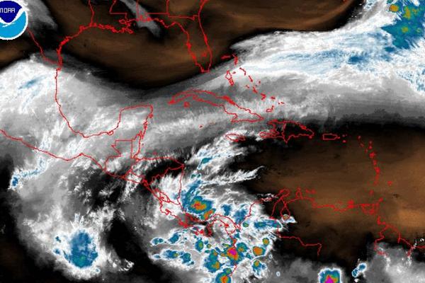En la capital las temperaturas mínimas rondarán entre los 10 y 12 grados centígrados (Foto: Prensa Libre: Insivumeh)