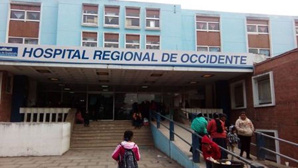 La consulta externa del Hospital Regional de Occidente se encuentra cerrada desde el 11 de enero pasado. (Foto Prensa Libre: Hemeroteca PL)