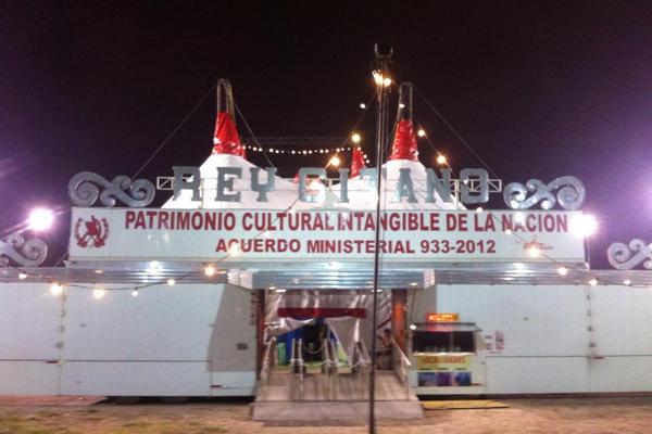 El circo Rey Gitano recorre el país exhibiendo animales en las funciones. (Foto Prensa Libre: Tarzan López)<br _mce_bogus="1"/>