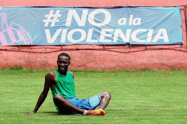 Marvin Ávila en el entrenamiento de Municipal de este martes 21 de abril de 2015, previo al juego ante Malacateco. (Foto Prensa Libre:Edwin Fajardo)