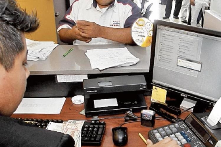 Empresarios reclaman al Minfin agilizar la devolución del crédito fiscal. (foto Prensa Libre: Hemeroteca PL)
