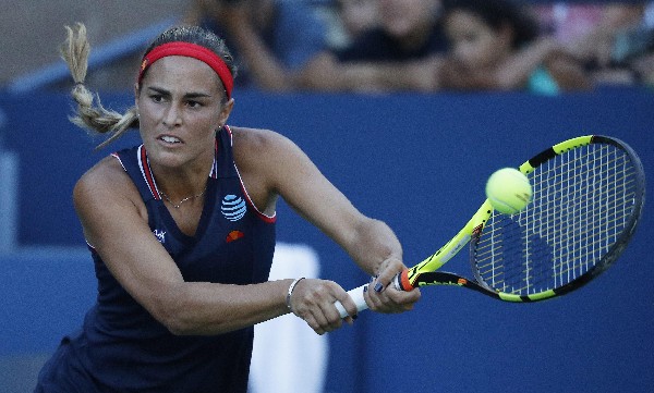 La tenista Mónica Puig de Puerto Rico y medallista de oro en Río fue eliminada en la primera ronda del US Open. (Foto Prensa Libre: EFE)