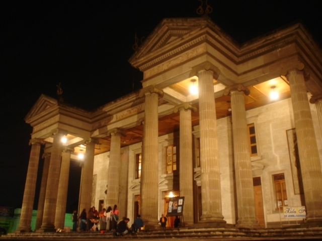 La deuda de la comuna de Xela con Energuate ha causado irregularidades del servicio de energía eléctrica. (Foto Prensa Libre: Hemeroteca PL)