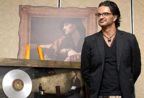 Ricardo Arjona, cantautor guatemalteco.
