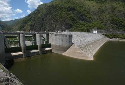 De concretarse la construcción de Xalalá, esta sería la segunda hidroeléctrica más grande del país, después de Chixoy, que tiene capacidad para generar 278 megavatios. (Foto Prensa Libre: Hemeroteca PL)