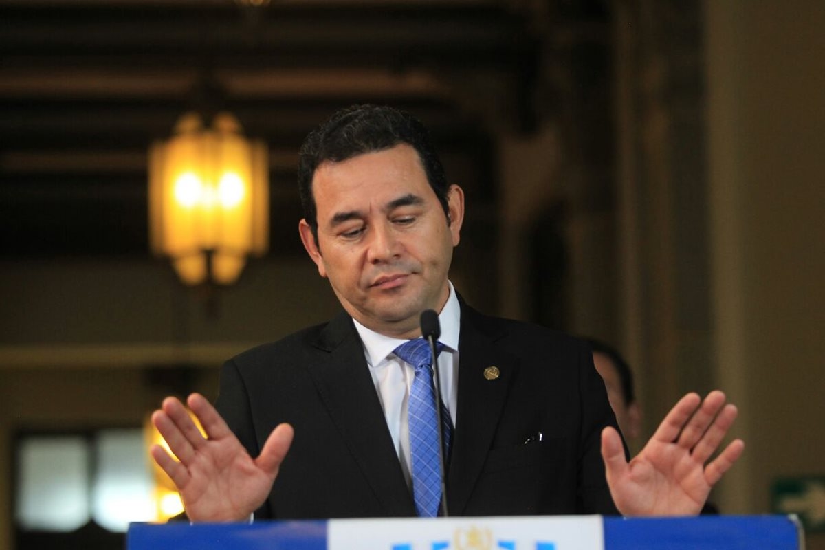 Jimmy Morales sugiere una nueva iniciativa de cambios a la Ley Electoral. (Foto Prensa Libre: Esbin García)