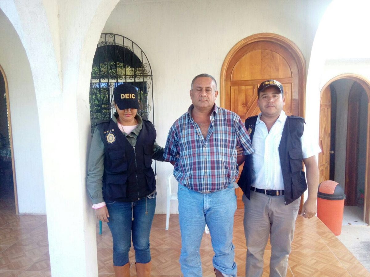 Carlos Enrique Muñoz Alvarado, exalcalde de Granados, Baja Verapaz, es señalado de delitos de corrupción. (Foto Prensa Libre: PNC)