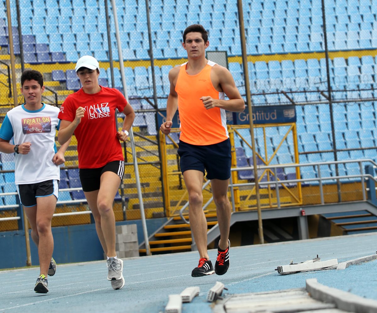 Charles Fernández se prepara para los Juegos Olímpicos de Río 2016. (Foto Prensa Libre: Carlos Vicente)