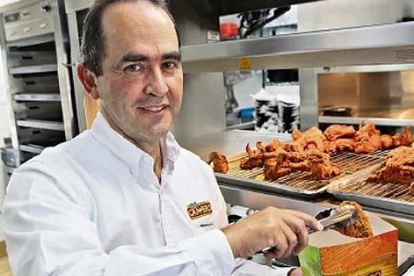 La excelencia en todo lo que se hace es, según Morales, uno de los  pilares en  la filosofía de trabajo de  Pollo Campero y la corporación  Multi Inversiones.