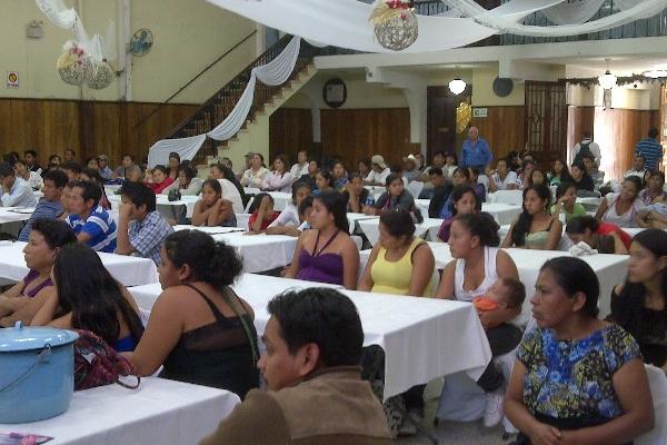 Participan en  asamblea general.