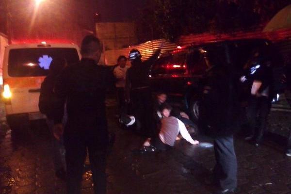 Alfredo León Casimiro de 29 años, murió en un ataque armado en la zona 1 de Mixco (Foto Prensa Libre: Bomberos Voluntarios) <br _mce_bogus="1"/>
